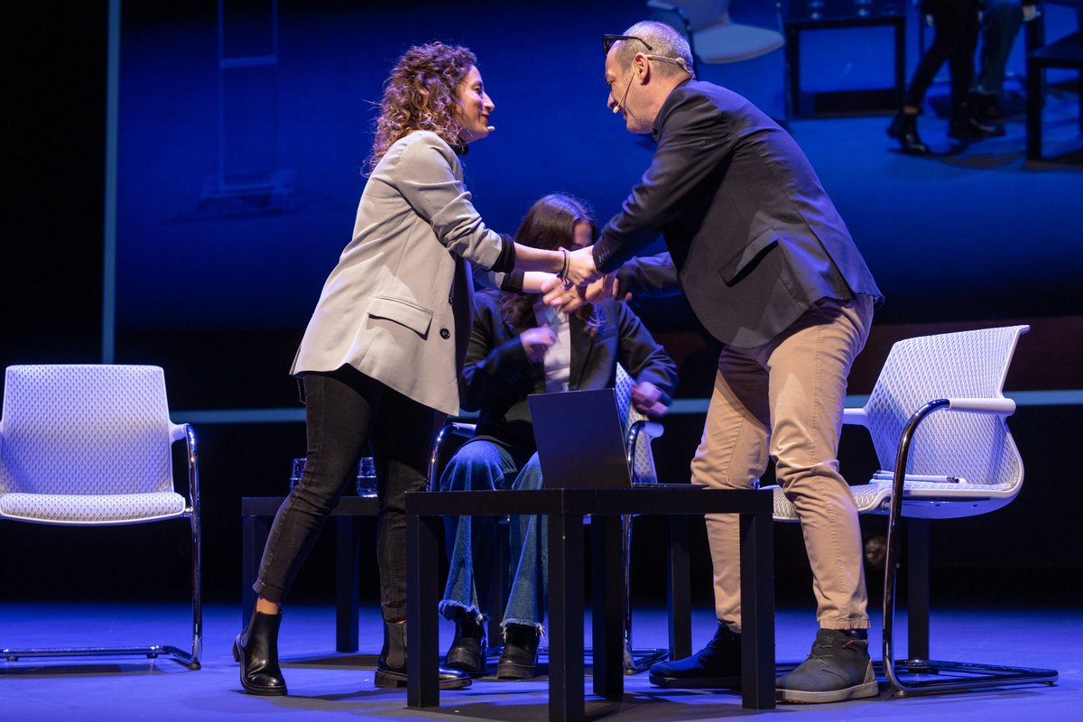 Ayer iniciamos Capacitarse para Entender la Discapacidad ✨📖

Laura Toranzo lo explicó: “Que las personas con discapacidad no solo sean defendidas, sino que defiendan” ⚖️

Nos vemos el lunes 10 con Enrique Varela: “IA e inclusión” 🤖🌍
#inclusion #capacitarse #tantaka #unav