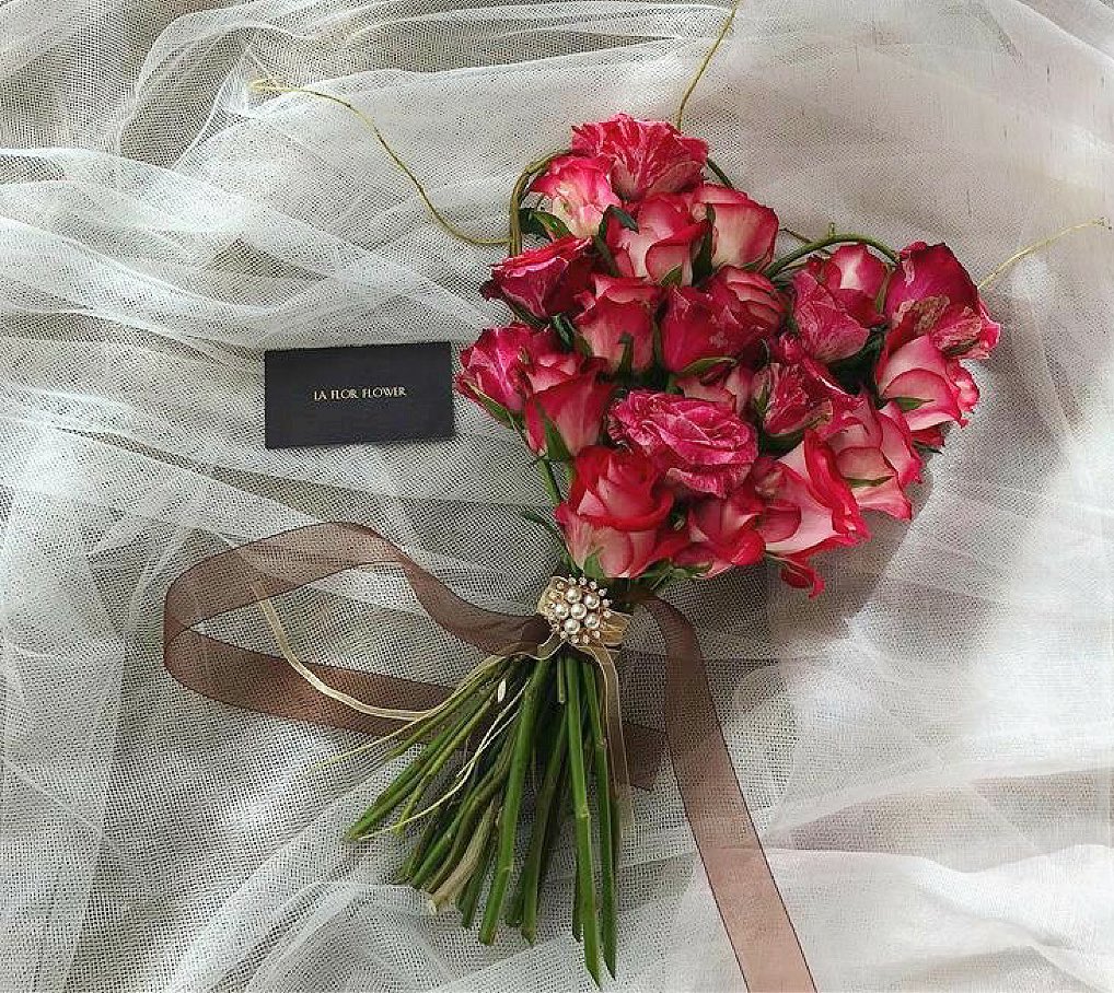 heart_jpg's tweet photo. heart flower bouquet https://t.co/ndBIQfd63k