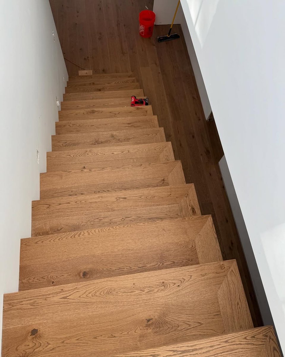 AmericanHardwds's tweet image. Love this #herringbone hardwood installation from @sageflooring!

#RealAmericanHardwood #AmericanHardwoods #hardwood #wood #realwood #hardwoodfloors #hardwoodflooring #woodfloors #woodflooring #flooring #floors #floor #designerfloor #floordesign
