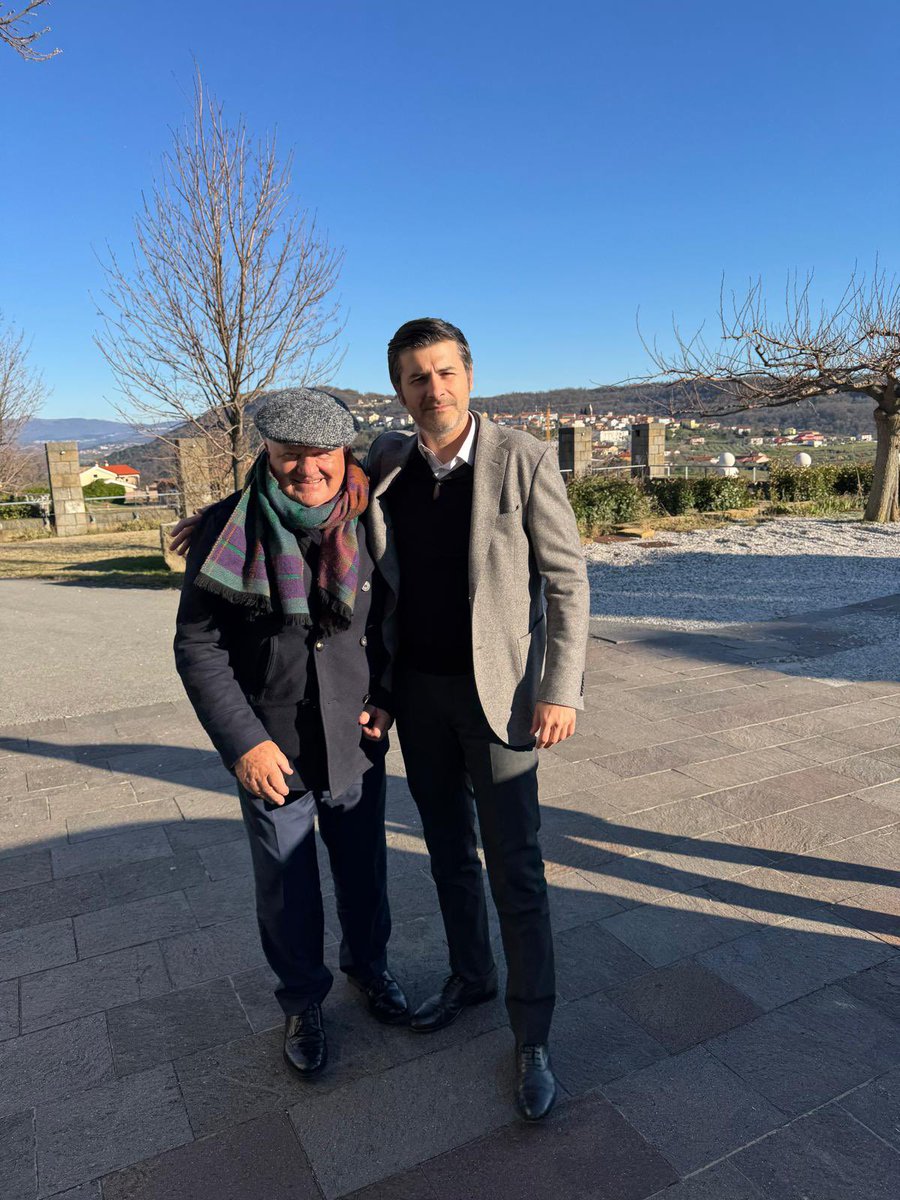 Always a pleasure to meet the Honorary Consul of 🇷🇴 in 🇸🇮, Mr Ludvik Glavina a/ talk about future common projects. He is one of the biggest 🇷🇴 enthusiasts in 🇸🇮. Our Honorary Consul is the owner of Santomas winery, on the Istrian coast