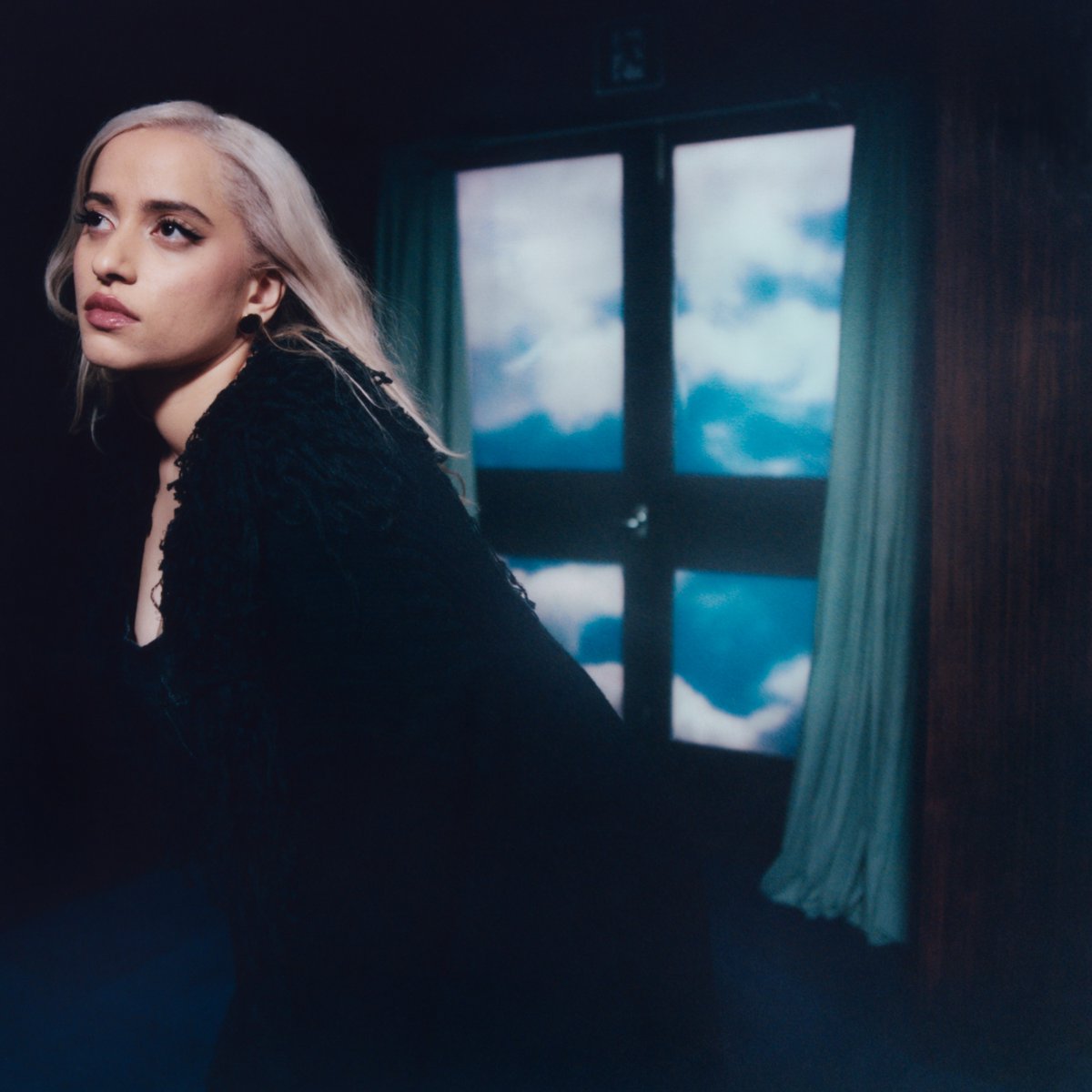 léa sen tweet media