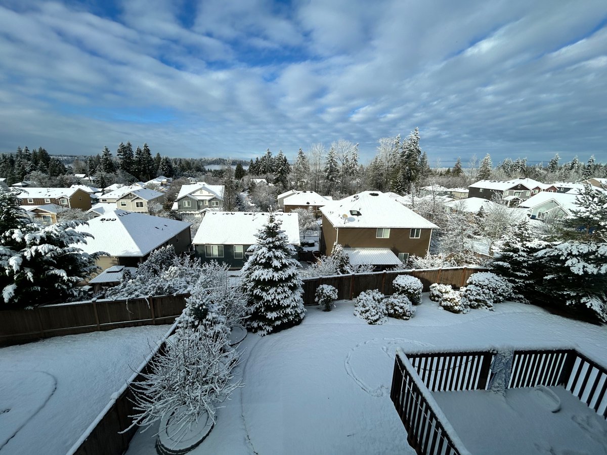 alphatechie2's tweet photo. @KSeattleWeather  Snow scenes at Duvall https://t.co/gqRyIo0qxn