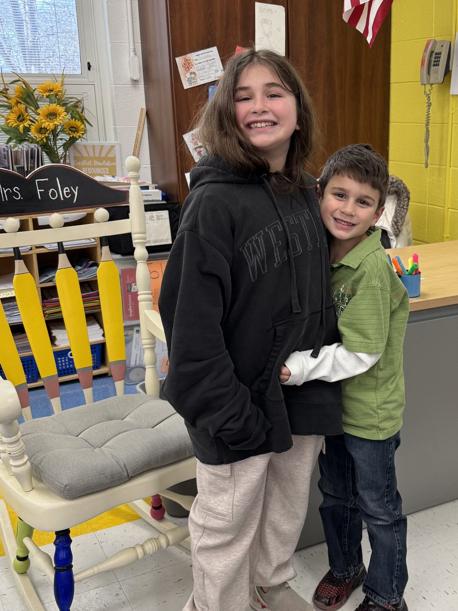 Today, we had a special visit from two Kindness Ambassadors who shared a book about kindness!  A big hug of kindness to her little brother was the sweetest moment! 💕 📖 #KindnessInAction <a href="/CMSmtolive/">CMS Elementary School</a> <a href="/NicoleMusarra/">Nicole Musarra</a> <a href="/husservp/">Karen Husser</a>