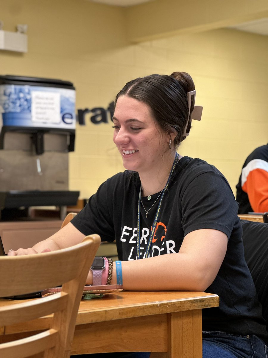 PeerForward's tweet image. It’s Team Tuesday! 

This week, we are highlighting our Lake Wales Peer Leaders in Florida for attending their Spring Training Camp! We can’t wait to see how they will implement this training to positively impact their community. 🧡

#peerforward #peerleaders #TeamTuesday