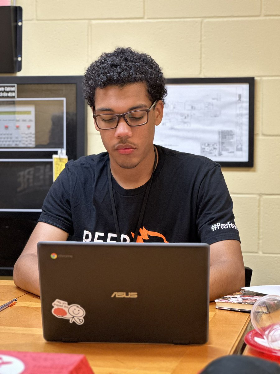 PeerForward's tweet image. It’s Team Tuesday! 

This week, we are highlighting our Lake Wales Peer Leaders in Florida for attending their Spring Training Camp! We can’t wait to see how they will implement this training to positively impact their community. 🧡

#peerforward #peerleaders #TeamTuesday