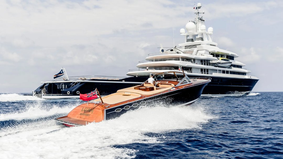 SimplySelectSea's tweet photo. Step aboard 90m LUNA ✨
Luxury by Oceanco &amp; Nuvolari Lenard—cinema, spa, beach club &amp; more.

📧 charter@simplyselectyachts.com | 📞 +1-212-888-8841

#Superyacht #MegaYacht #SimplySelectYachts https://t.co/ES5qK5SrRT
