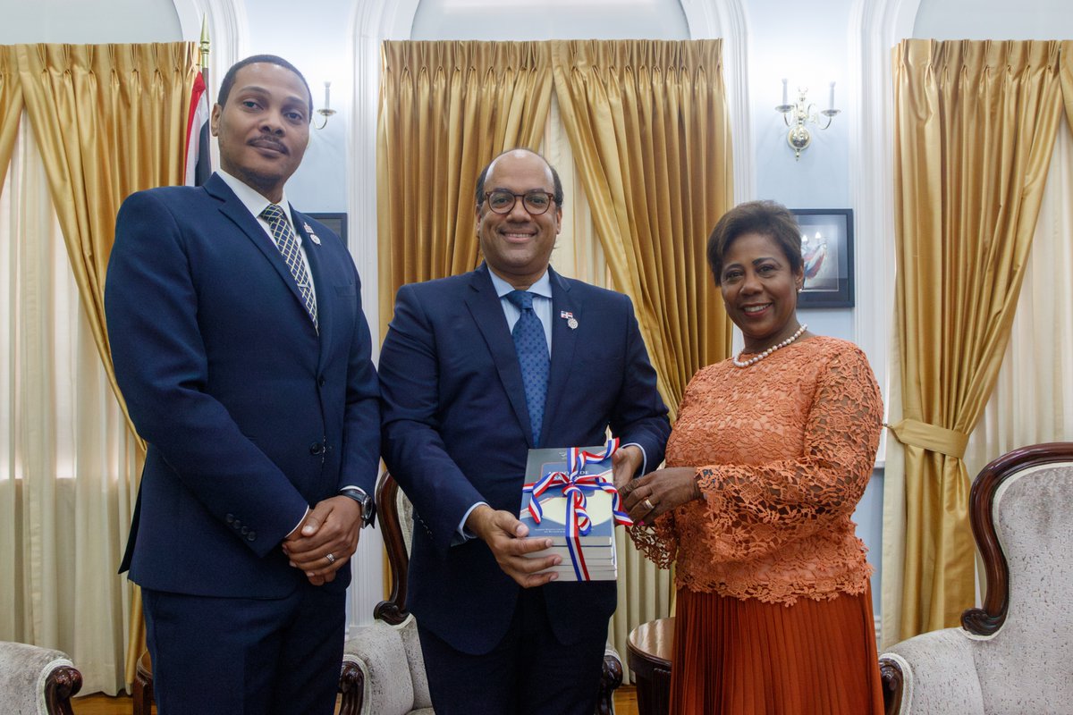 wdbencosme's tweet photo. Visita de cortesía de despedida al Hon. Senador Nigel de Freitas, presidente del Senado, y a la Hon. Bridgid Mary Annisette-George, presidenta de la Cámara, Parlamento de Trinidad y Tobago, expresando sincero agradecimiento por la acogida, colaboración y amistad cultivada. https://t.co/MlORr52ggx