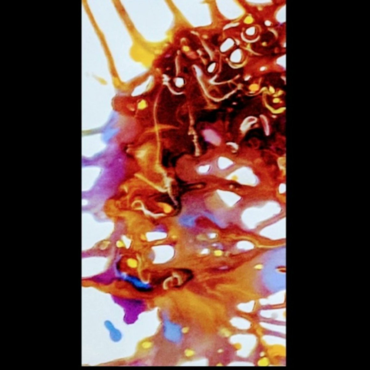 Fluid liquid technique 100x60
Acrylic on canvas 
#abstractart #acrylicpaintings #homedecor #hoteldesign