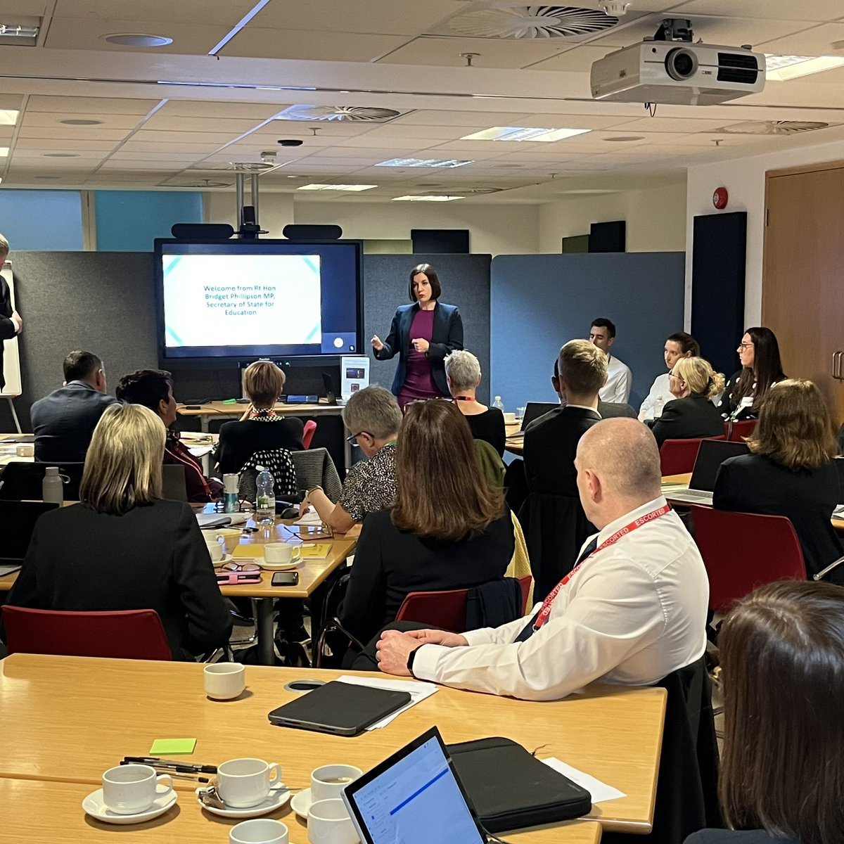 bphillipsonMP's tweet photo. Pleasure to welcome our first cohort of RISE advisers to @educationgovuk.

These leaders have a proven track record of school improvement and are key to our plan to turn around stuck schools, trigger faster intervention and drive high school standards.

Let’s get to work! 🤝 https://t.co/f1buS9OWmo