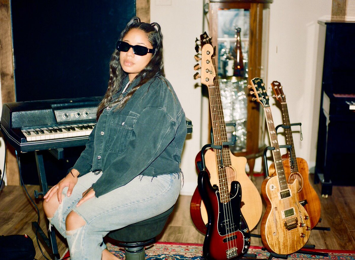 aneesastrings's tweet photo. NEW MUSIC OUT FRIDAY https://t.co/DWNBKF3CDy