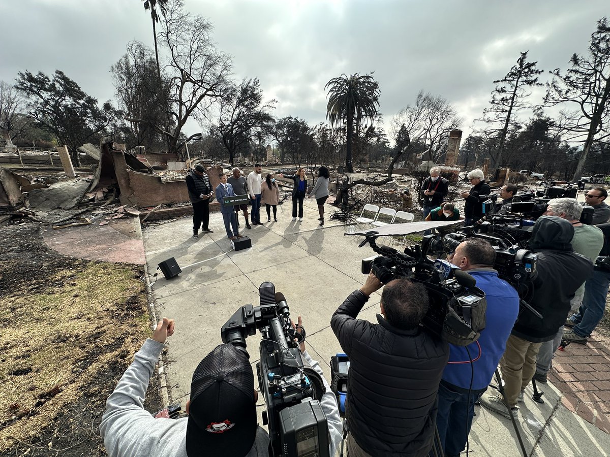 Austin Westfall (@westfallaustin) on Twitter photo Presser on lawsuit against
SoCal Edison related to
Eaton Fire right now -
More tonight at 5 and 6 @foxla <a href="/livenowfox/">LiveNOW from FOX</a> Presser on lawsuit against
SoCal Edison related to
Eaton Fire right now -
More tonight at 5 and 6 @foxla <a href="/livenowfox/">LiveNOW from FOX</a>