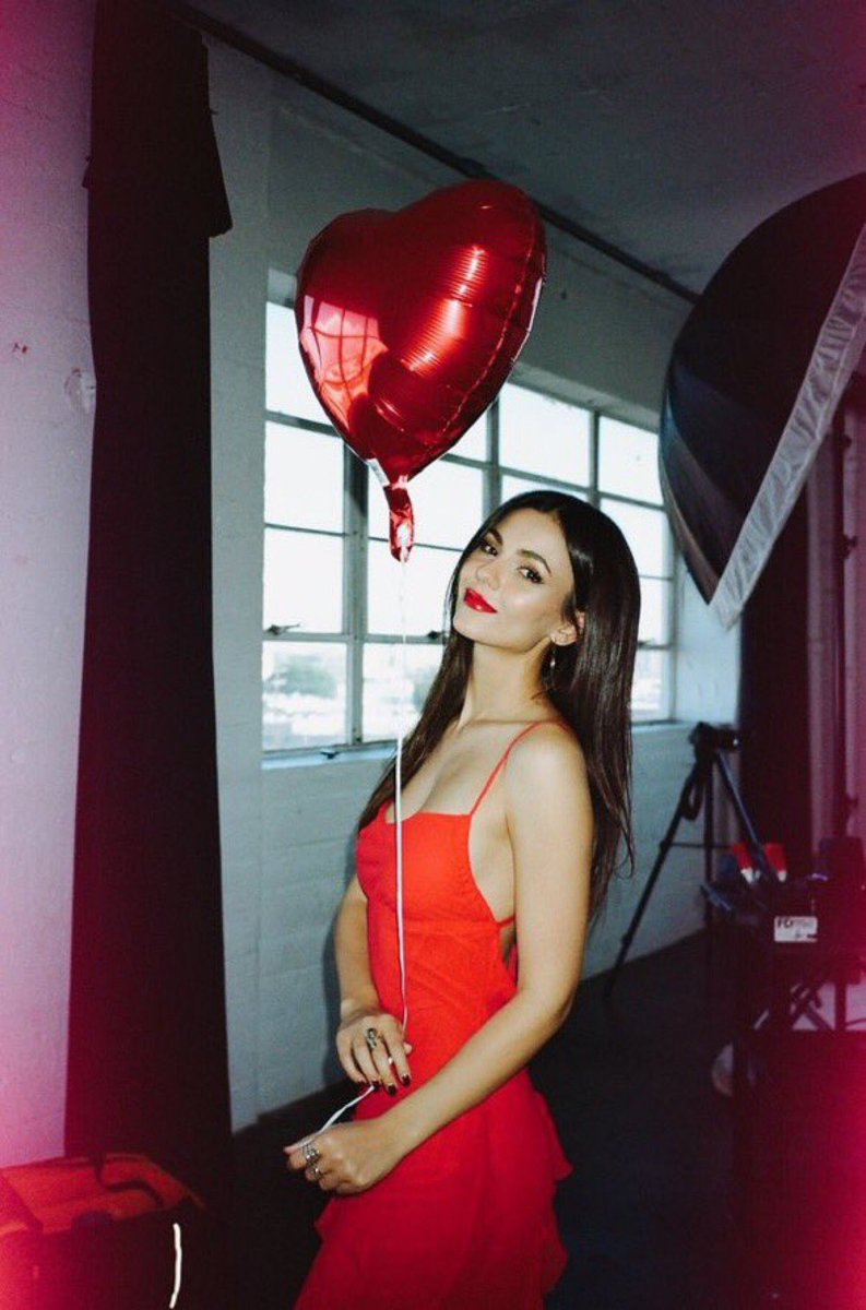 I think Im going insane cause 3 words are spilling out