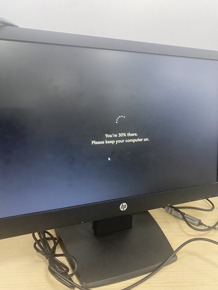 MaximusLucio's tweet photo. Nueva compu, same issues... https://t.co/6jnxeqCWZn