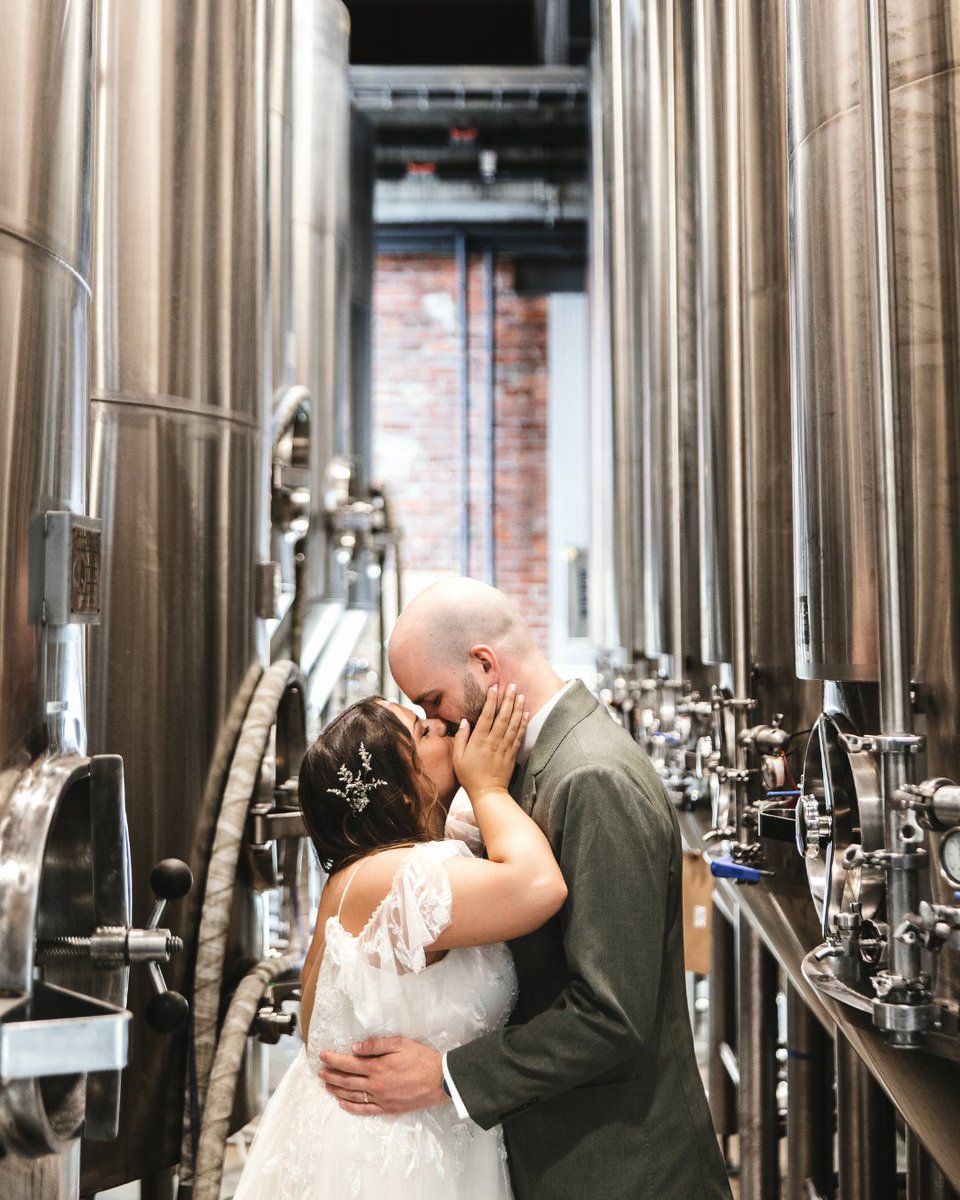 BreweryHall's tweet photo. 🍻 Pop the Bubbly &amp; Tour the Brewery! ✨

Join us THIS Saturday for Guilford Hall's Wedding &amp; Events Open House! 

Free whiskey tastings, bottomless mimosas, and your chance to explore Baltimore's most unique historic venue! 
https://t.co/2Y8Z6pbh9Y https://t.co/lQOAIhicw2