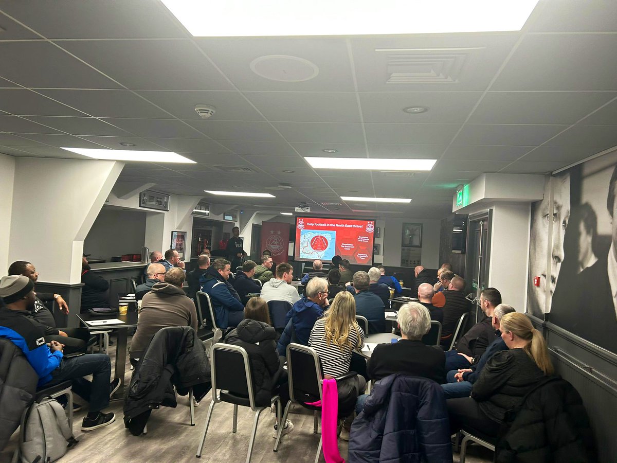 Great to have Grassroot Clubs from across the North East in at Pittodrie tonight to discuss ways that we can support them to continue to do the great work they do to help football thrive in the area!

Thanks to all those that made it along!

#StandFree 🔴