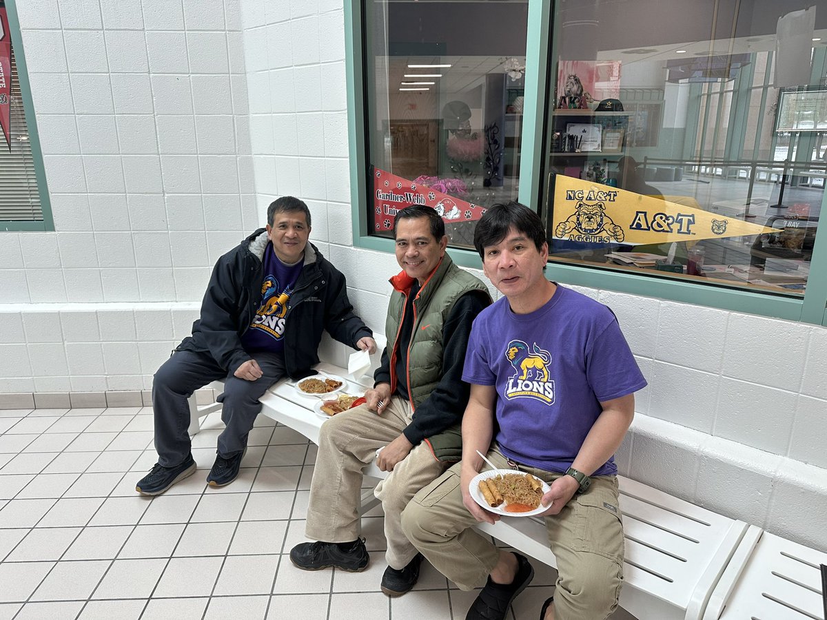 Today, we showed our appreciation to our amazing 12-month employees with a “Thank You” lunch! I’m incredibly grateful for my team—they’re always smiling and ready to give their best! #TheLarkspurWay  <a href="/TheLarkspurMS/">The Larkspur Lions</a>