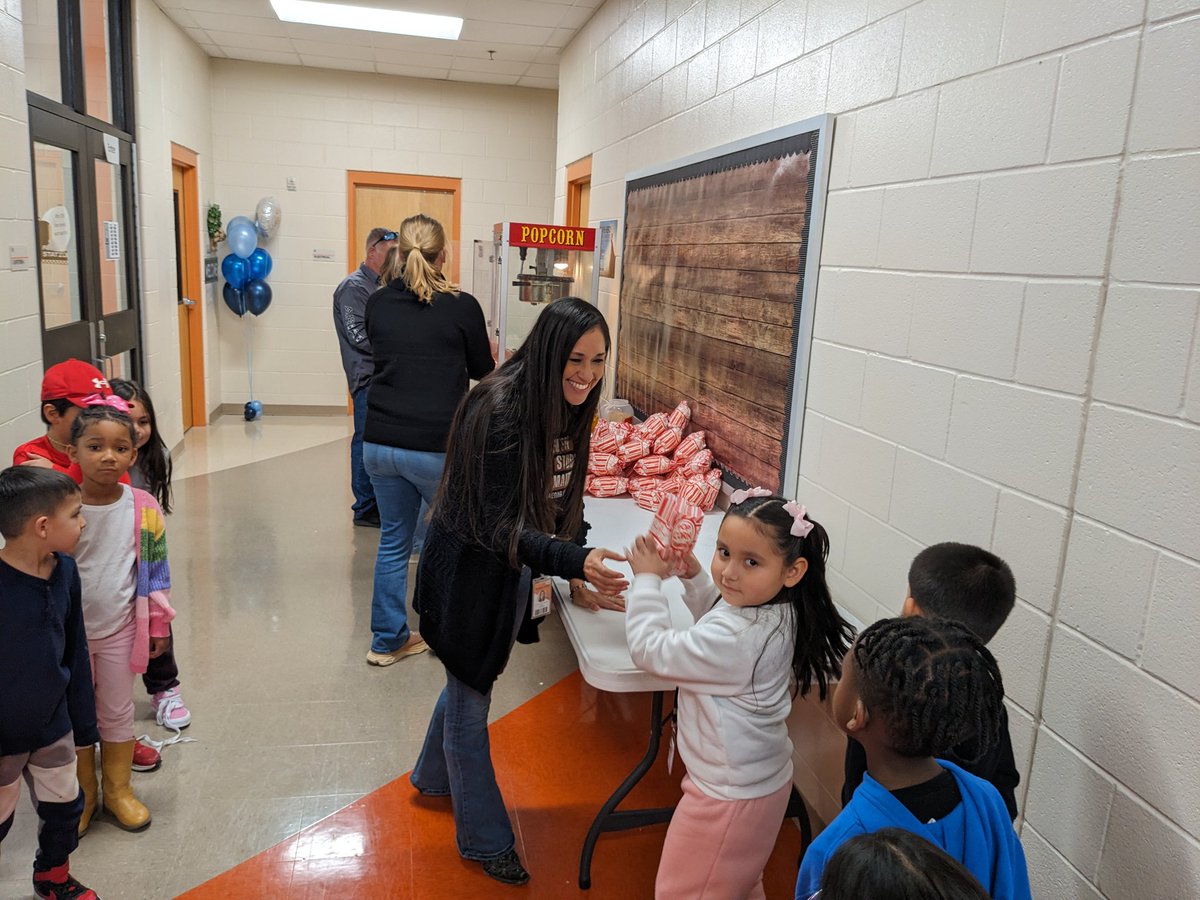 "🎉 Popcorn &amp; celebration! 🏆 Our amazing students' hard work on the MAP tests deserves a treat.  Students enjoyed a popcorn party to honor their achievements! 🍿📚 <a href="/janetmarie89/">Janet Crawford</a>  <a href="/BrandiHendrix14/">Brandi Hendrix</a> <a href="/JoAnneVParra/">ᴊᴏᴀɴɴᴇ ᴘᴀʀʀᴀ</a>   #CelebrateSuccess #MAPGrowth"