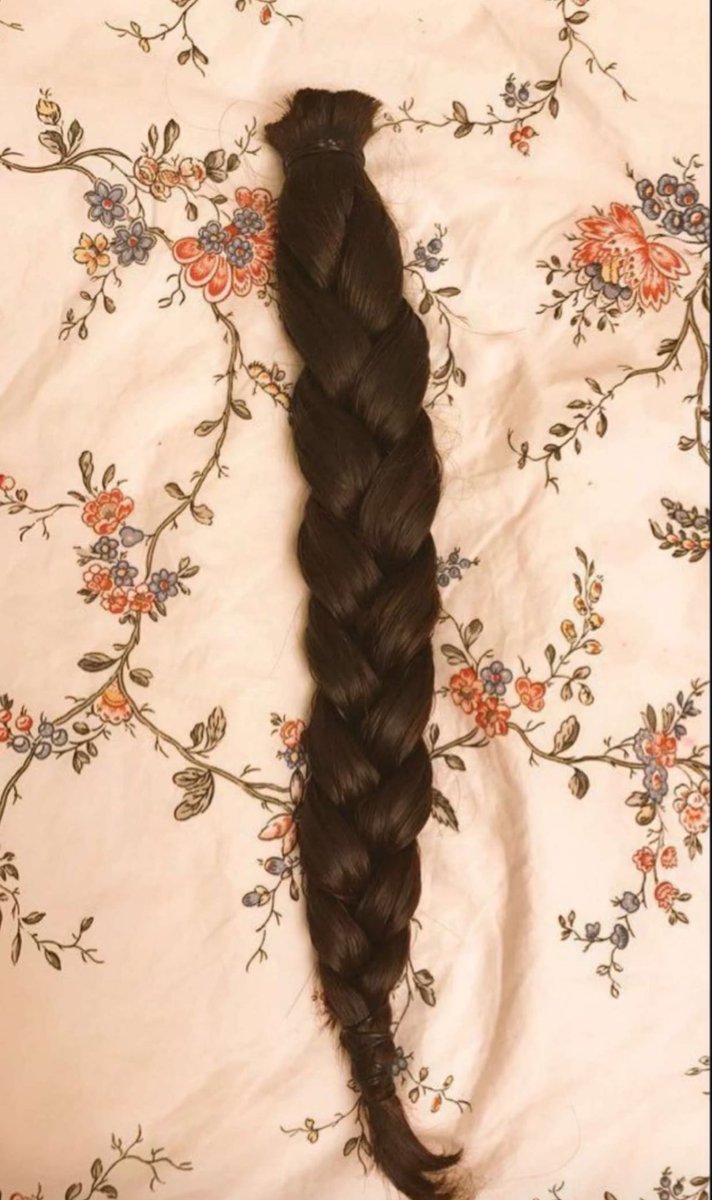 يم الجدايل شقر وخديد يحلالي ᥫ᭡❥
ملفوف لف الخصر والطول ميالي.