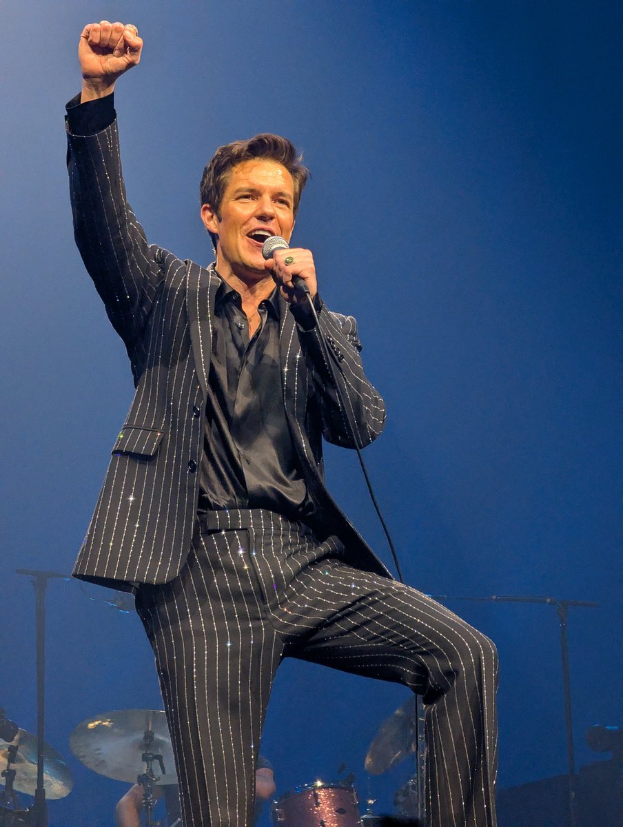 MrSimo_'s tweet photo. More pic spam of last night 

@thekillers https://t.co/RJ4R0eFYMm