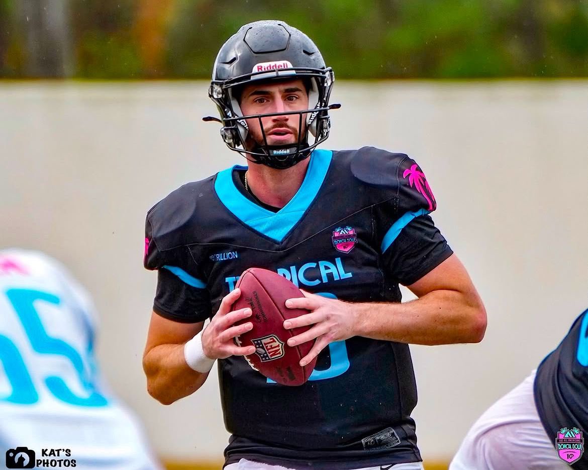 DavisBlack21's tweet photo. Had a great time at the @TropicalBowlUSA in Florida. I appreciate the opportunity to compete. @BradMaendler @Gridiron_Crew https://t.co/MgXNyHlazY