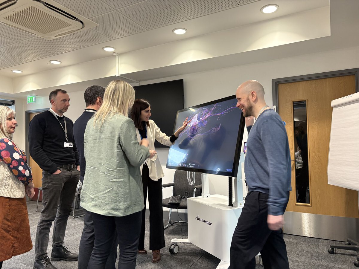 Darren Hurst tweet media