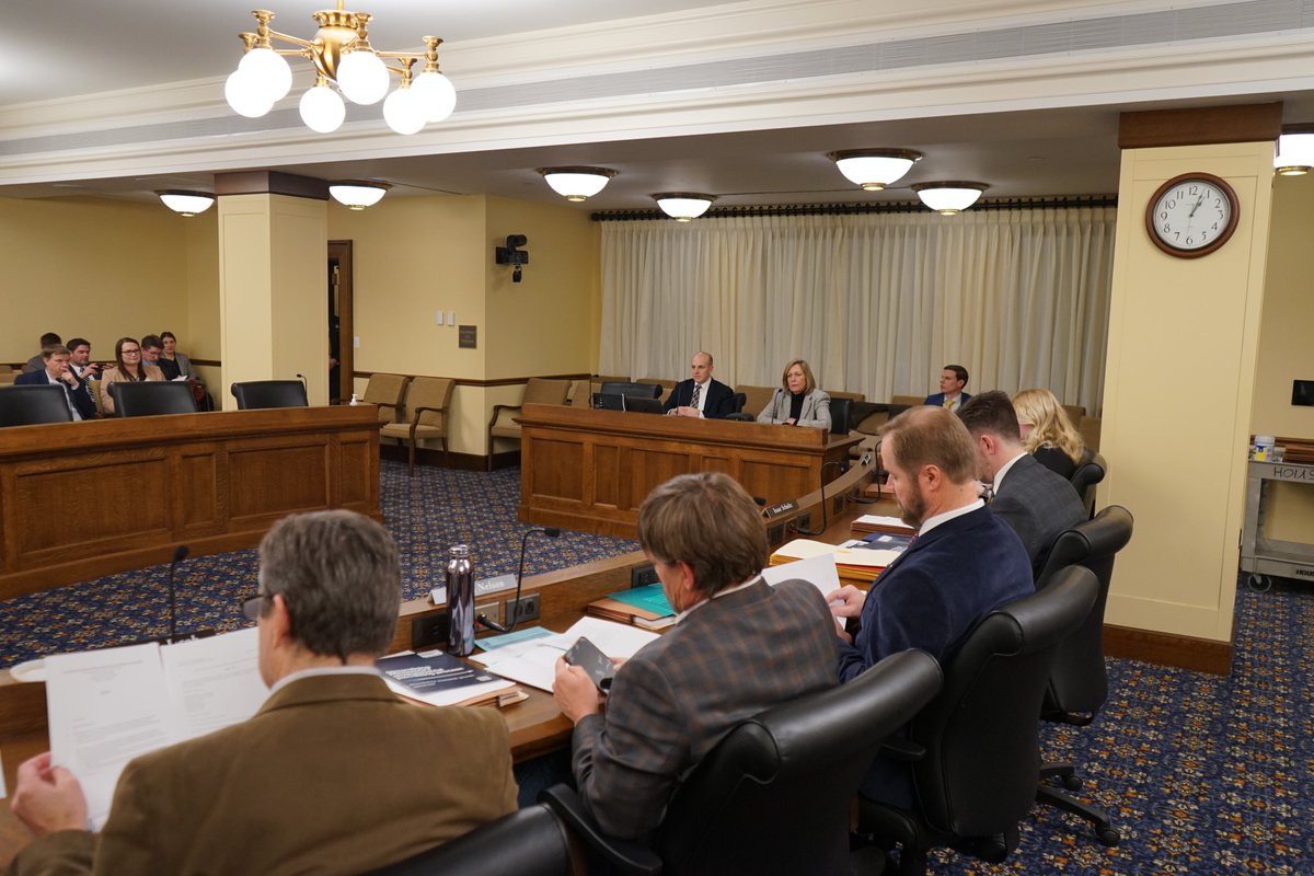 The Minnesota Chamber Foundation's Jennifer Byers and Sean O'Neil present the findings of the report on Minnesota's environmental permitting process. 

mnchamber.com/permitting