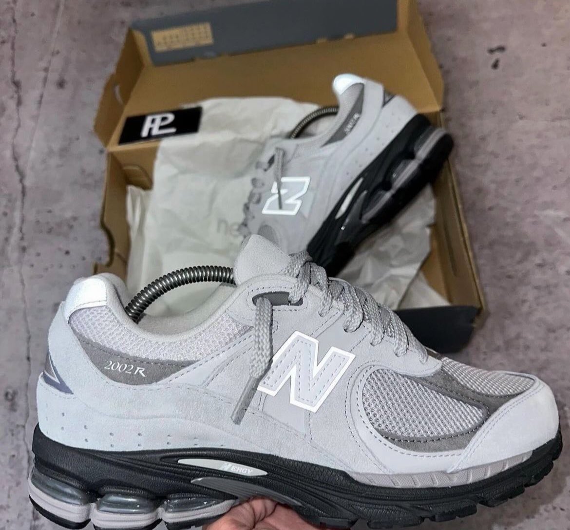 New Balance 2002R ‘Phantom’👻