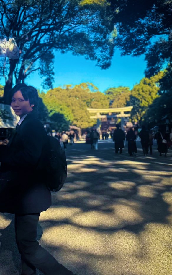 あ、新年明けましておめでとうございます。

・タイパ重視（早起き&amp;やらないことを決める）
・独学力を高める（読書&amp;探求）
・新しいことにチャレンジ（リストまとめてスケジューリング）

以上の3軸を意識する年にします！
今年もよろしくお願いします🙇