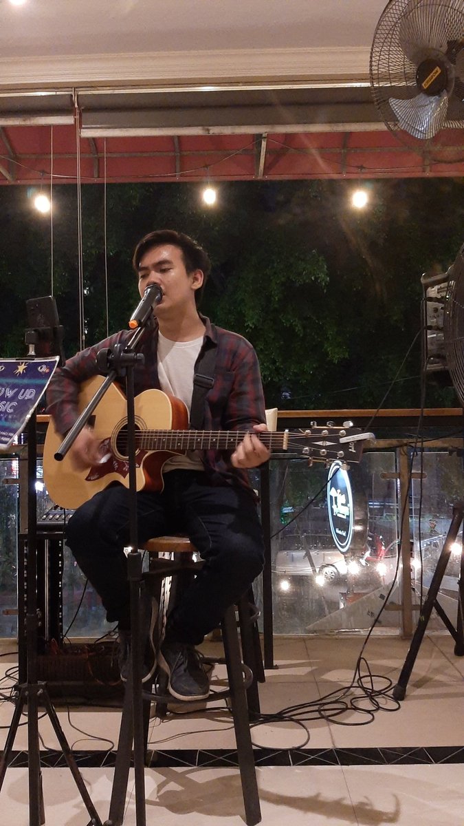 dankeeer's tweet image. Req lagu kaka