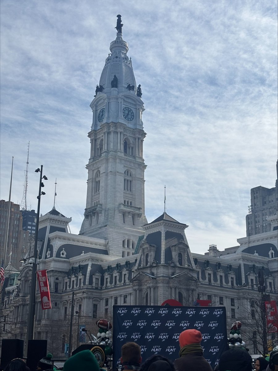 CASAofPhilly's tweet photo. It’s championship weekend in Philadelphia! Our Executive Director, Happi, &amp; development director, Abigail, went to the Pep Rally at LOVE Park to get excited for the game. Grab your Super Bowl Squares in our 4th annual fundraiser!

Enter here: https://t.co/DY7MBJPeXf https://t.co/iDEhx7uJIZ