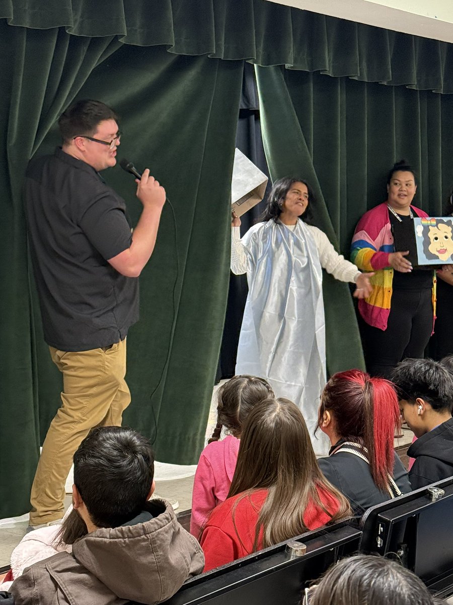 Thank you to the teachers who willingly dressed up. Our first attempt at a Masked Reader night was a success <a href="/ElementaryHogg/">Hogg New Tech</a> <a href="/DISD_Libraries/">Dallas ISD Libraries</a> <a href="/DallasReads/">@DallasReads</a> <a href="/ProjectReadDISD/">Dallas ISD Project R.E.A.D.</a>