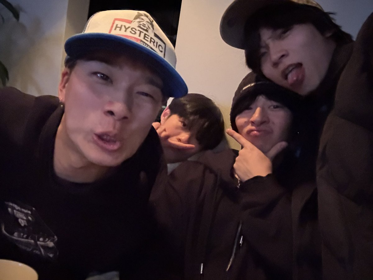 supereisuke's tweet photo. 地元は最高だなと。

帰る場所があるから頑張れる。
この気持ちだけで、力強く背中を押してもらっていると感じる。。

家族や友達、いろんな支えがあり今を生きていけるんだなと実感しておりますよ。

ということで、25年も張り切っていきます（出遅れてますが！） https://t.co/CAXC0cv60A