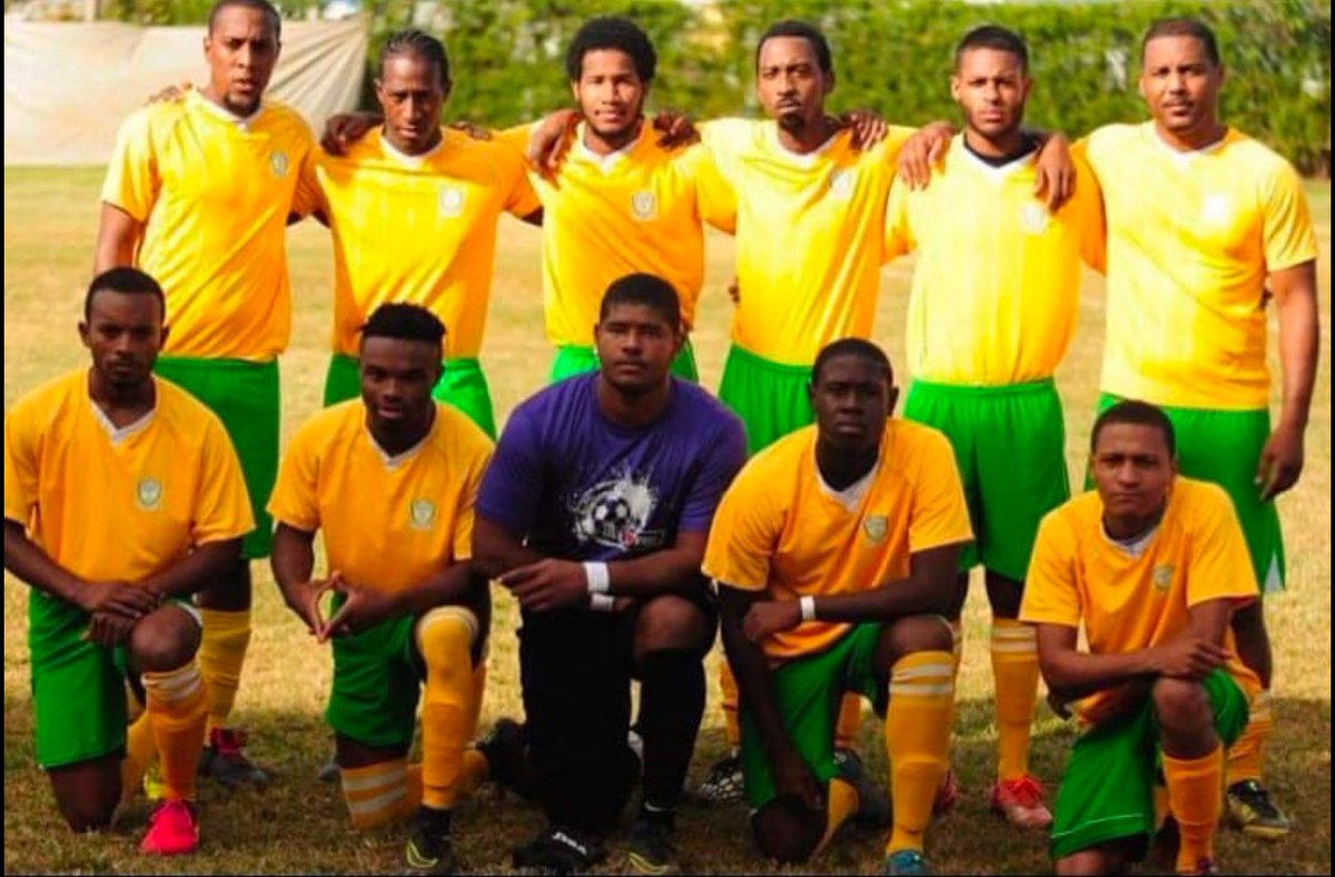 ClubDevonshire's tweet photo. On behalf of Devonshire Recreation Club we would like to extend our heartfelt condolences to the family &amp; friends of former player Jawonday ‘Snake’ Smith. 
He will be a great miss to us all. 
May he rest in peace. 💚💛🕊️ https://t.co/1H22981oK9