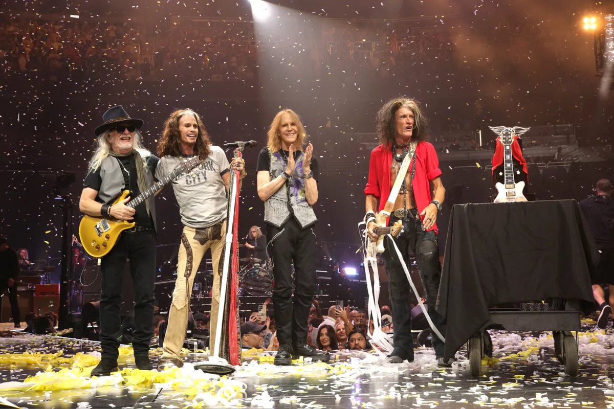 Aerosmith will reconvene at a charity event in Los Angeles next month.

Details: rollingstone.com/music/music-ne…