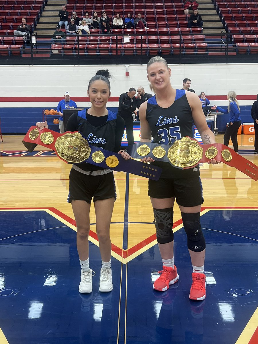 PrepNation_TV's tweet photo. #OKPrepScene: Moore Lady Lions Get
PNTV Belts + Inagurual MEB Award.
@racheljaques2
Benevolent Sacrifice
Meritorious Service
@ShaylinCompton
2024 All State Player
Gold Glove Award Winner
@LibbyJ_00
6A Humm Babe Player of the Year
Award Ceremony
https://t.co/kMnfNW5pem https://t.co/PKasWTp6VJ