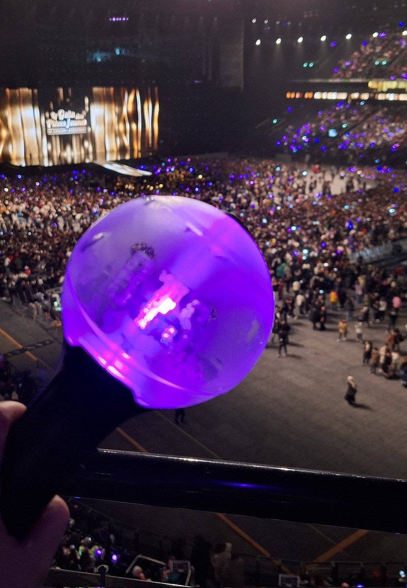 AusHdf's tweet photo. I'm ready for j-hope🥳
#jhope_at_GalaDesPiècesJaunes https://t.co/xweoPpRaMr