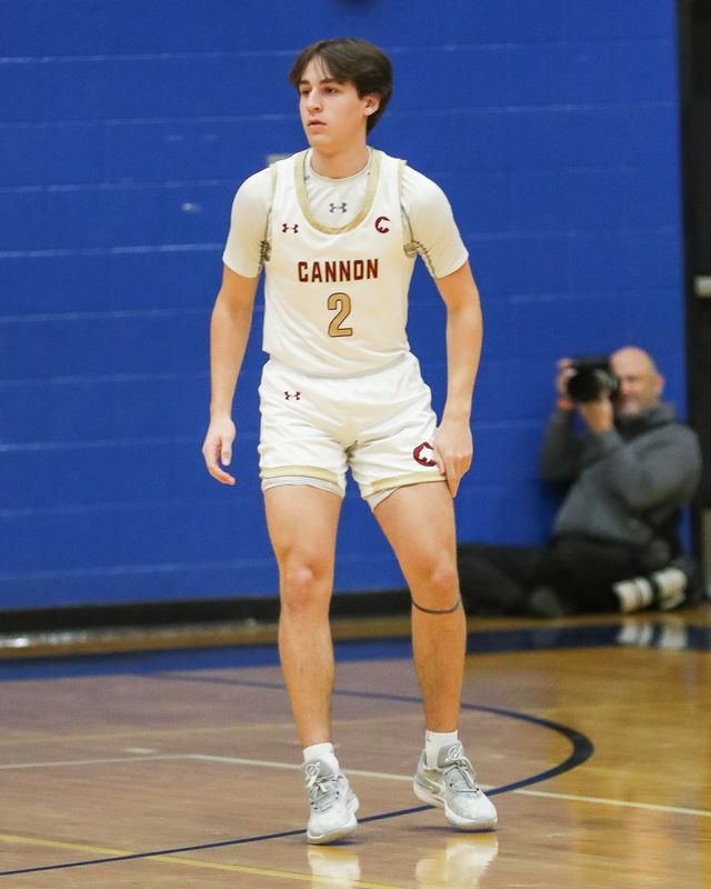 Unselfish Leadership: Jake Baker Shining as X-Factor for Cannon

READ ||: phenomhoopreport.com/unselfish-lead… #PhenomHoops