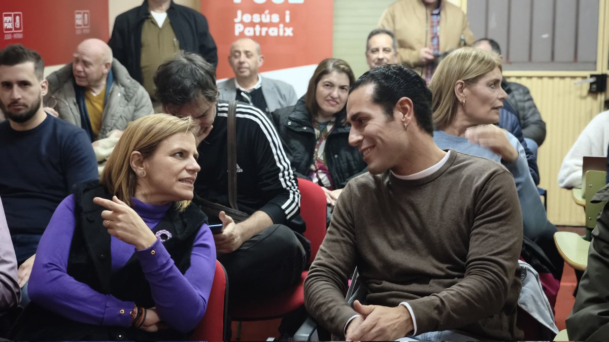 Alessio_CL's tweet photo. 🗳️ Día de Asamblea en @jesus_patraix
#15CongrèsPSPV 
#AciEstem 🎯 https://t.co/CzzkoERsnV