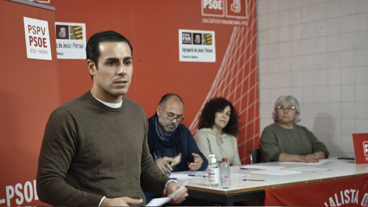 Alessio_CL's tweet photo. 🗳️ Día de Asamblea en @jesus_patraix
#15CongrèsPSPV 
#AciEstem 🎯 https://t.co/CzzkoERsnV