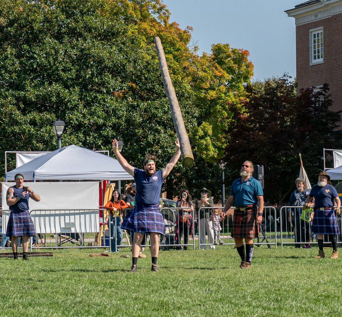 Jake_East73's tweet photo. @newheightshow @Mintmobile @tkelce @JasonKelce If we're talking about obscure sports, let's get y'all's take on Highland Games next! I feel like that'd be entertaining lol https://t.co/44Tf2ZdAro