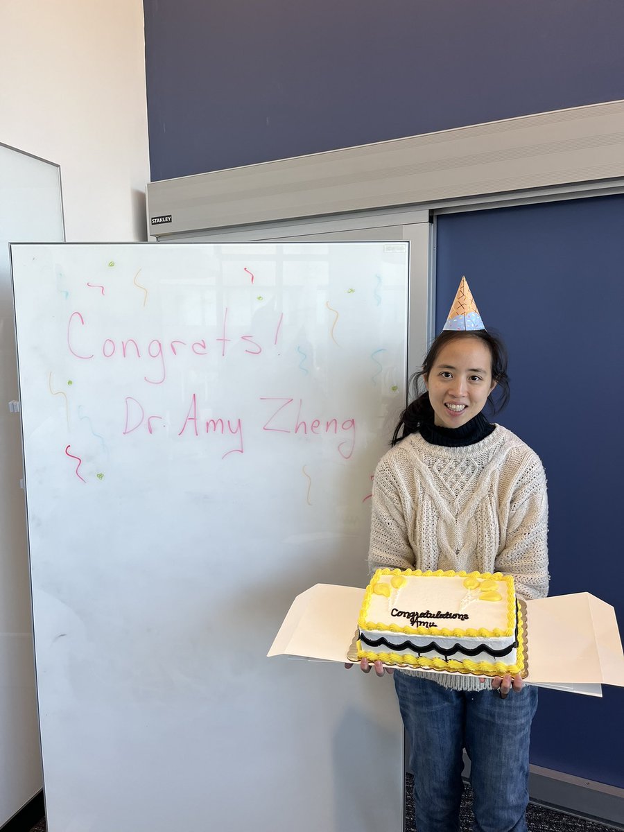 YoungLabVU's tweet image. Congratulations to Dr. Amy Zheng, who defended her dissertation this morning! This is #10 from the Young Lab!