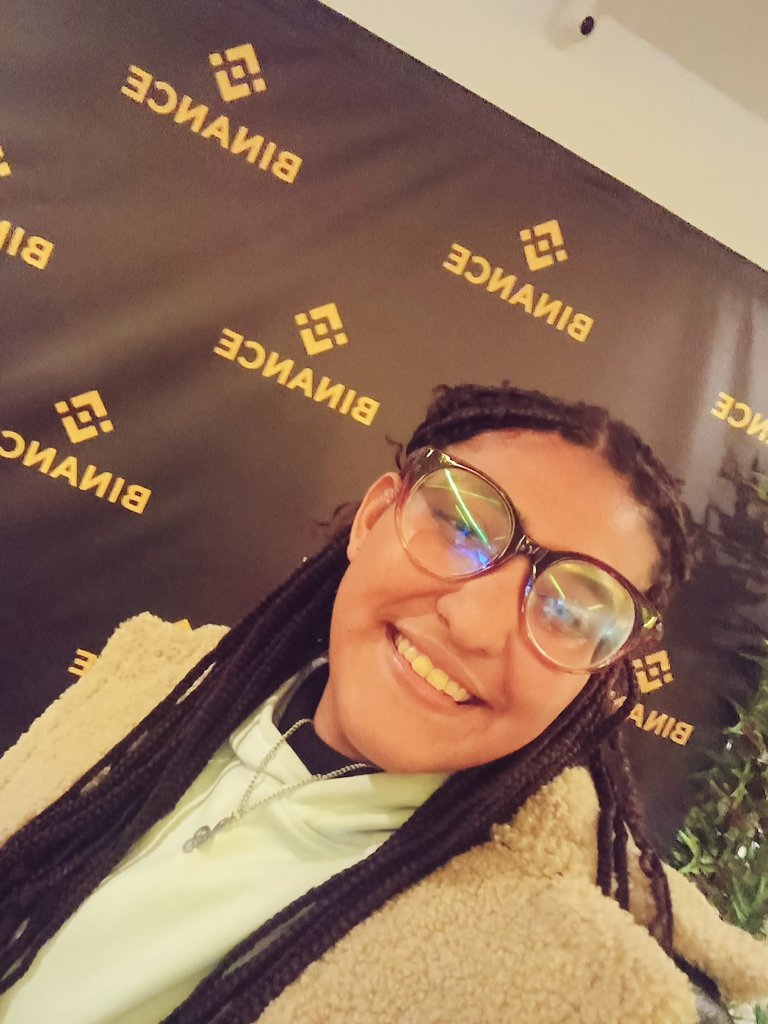 Lo mejor de esta semana con una buena enseñanza que nos impartió <a href="/BinanceES/">Binance España</a> <a href="/binance/">Binance</a>  aquí en Madrid 🪙🤓 un lindo Merch 😆

#Criptomonedas #Binance #Espana #cripto