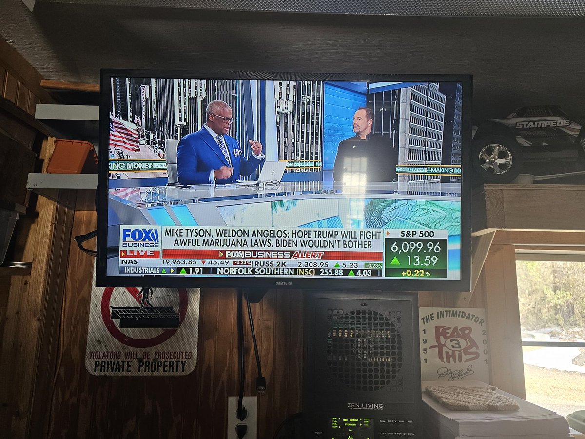 LanceSpangler4's tweet photo. We Made It... https://t.co/AF9FRKIPJ5