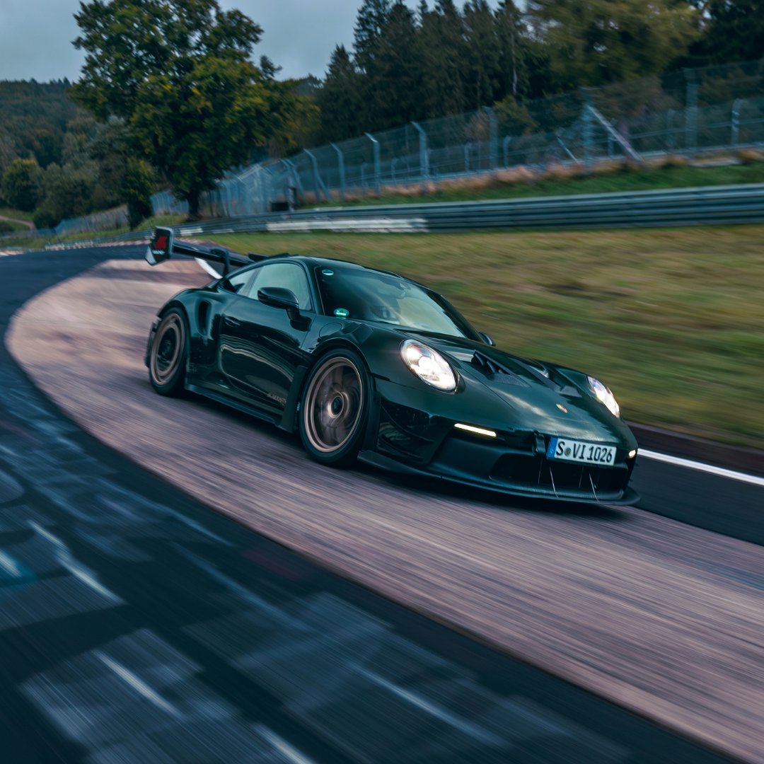 Porsche's tweet photo. Manthey Kits are now offered in the U.S. for two of the most track-focused 911 model variants: the 911 GT3 RS and 911 GT2 RS.

Explore now at https://t.co/9z620aDcEB https://t.co/a5wYUIdHbk