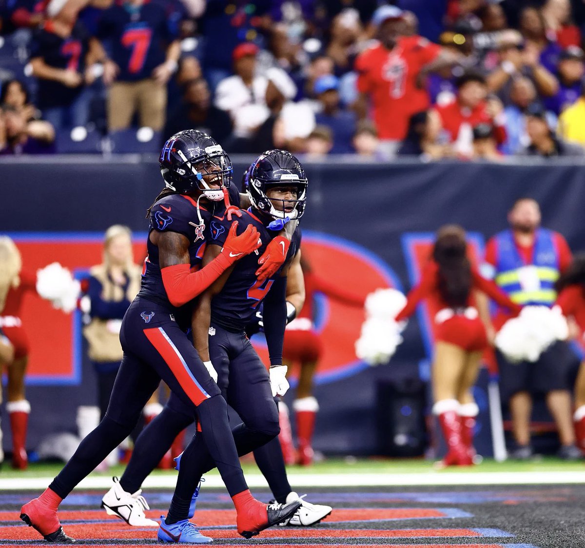 kamari_lassiter's tweet image. 🦅 &amp;amp; 🔐