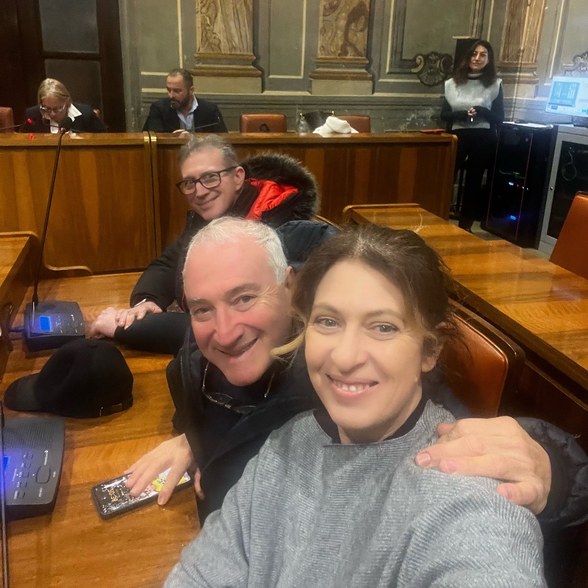 Modalità consiglio comunale ON

#amministrazione #entilocali #politica