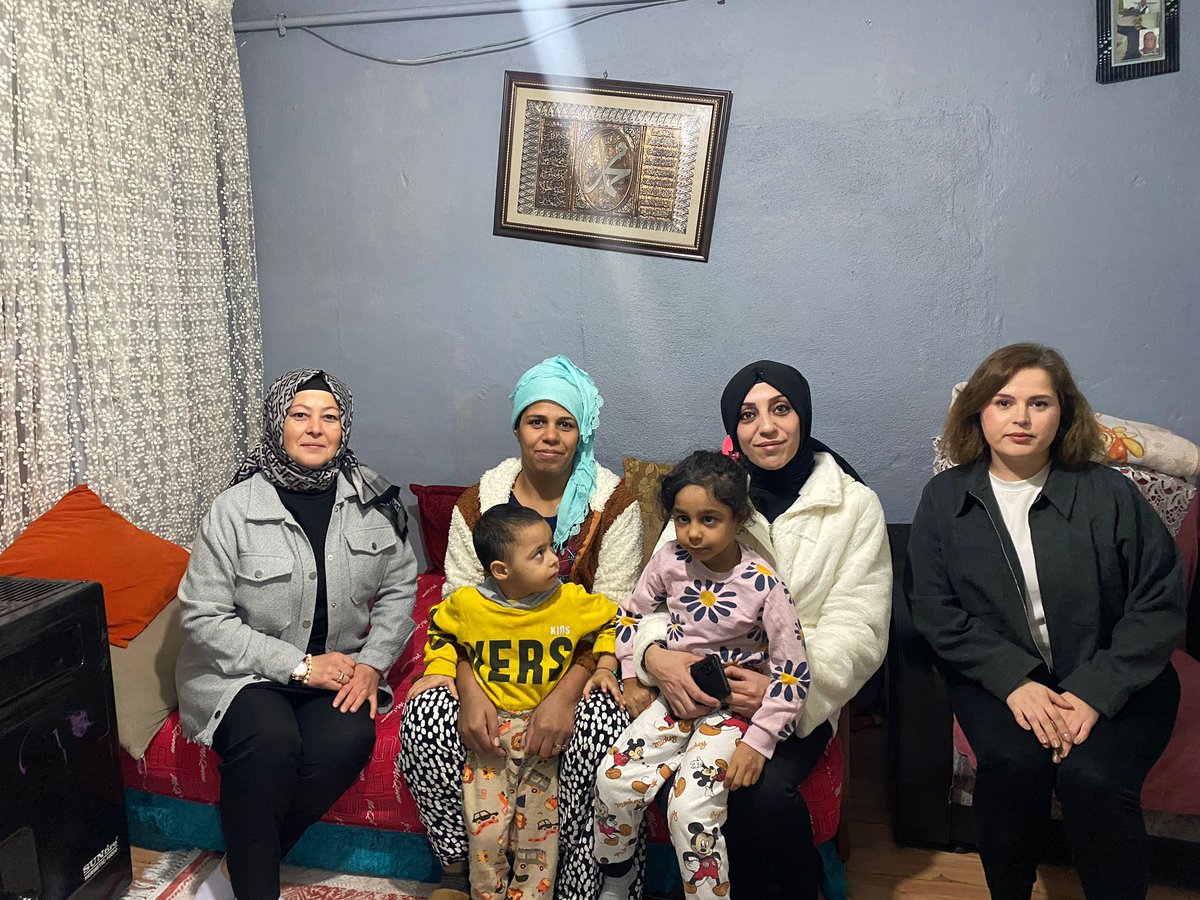 AK Kadın İzmit (@akkadinizmit41) on Twitter photo Birim başkanlarımız ve yönetim kurulu üyelerimiz, mahallelerimizde yaşayan kıymetli vatandaşlarımıza ziyaretlerde bulundu. Her zaman yanlarında olduğumuzu hissettirmek için çalışmalarımıza devam ediyoruz.
<a href="/aysekesir/">Ayşe Keşir 🇹🇷🇹🇷🇹🇷</a>
<a href="/yyaseminozdemir/">Yasemin Özdemir 🇹🇷🇹🇷🇹🇷</a> Birim başkanlarımız ve yönetim kurulu üyelerimiz, mahallelerimizde yaşayan kıymetli vatandaşlarımıza ziyaretlerde bulundu. Her zaman yanlarında olduğumuzu hissettirmek için çalışmalarımıza devam ediyoruz.
<a href="/aysekesir/">Ayşe Keşir 🇹🇷🇹🇷🇹🇷</a>
<a href="/yyaseminozdemir/">Yasemin Özdemir 🇹🇷🇹🇷🇹🇷</a>