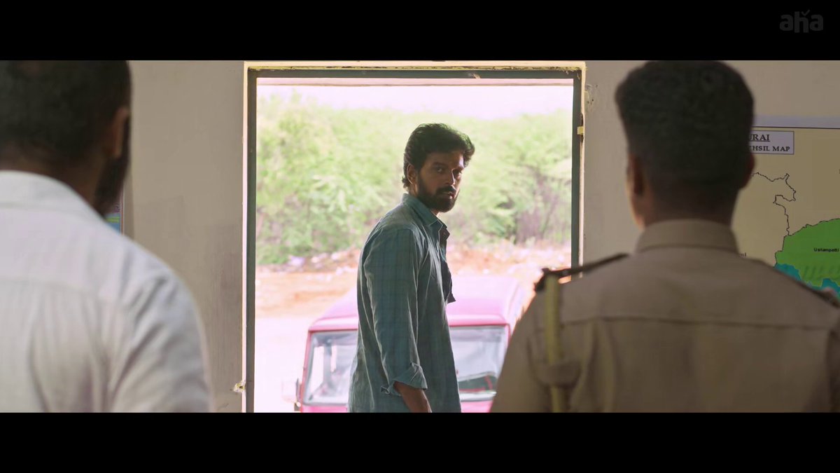 parallaxcinemas's tweet photo. #DeepavaliBonus A touching tale of a lower-middle-class family's Deepavali. Heartwarming and emotional, no OTT drama, just a feel-good, 90-min slice-of-life film. Ideal for fans of simple and heartfelt storytelling.
#Parallaxcinemas @vikranth_offl  @Riythvika https://t.co/t7Ko1t6vM2