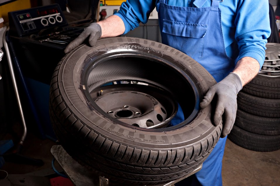 RaysAuto_Repair's tweet image. Do you need help changing your tires? Ray's Auto Repair can take care of that! raysautorwc.com #WheelStore #WheelAlignmentService #TireChange #NewTires #RedwoodCityTires