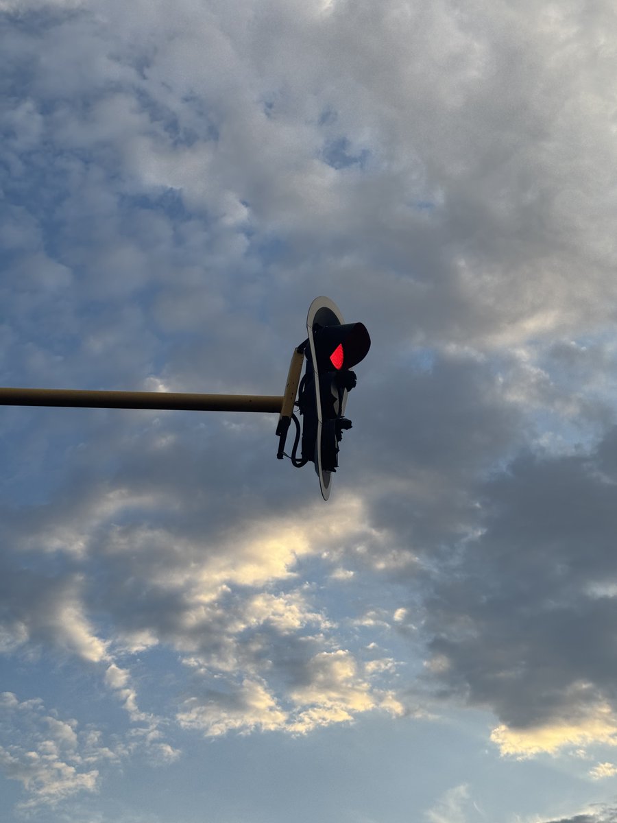 Being_LeChuba's tweet photo. @MMCKennyKunene @MyJRA @CityofJoburgZA @JoburgMPD @SAPoliceService old Pretoria road traffic lights…street lights don’t work anymore traffic lights are next.
THIS HAS TO BE STOPPED!!! https://t.co/m5a88qDNWC